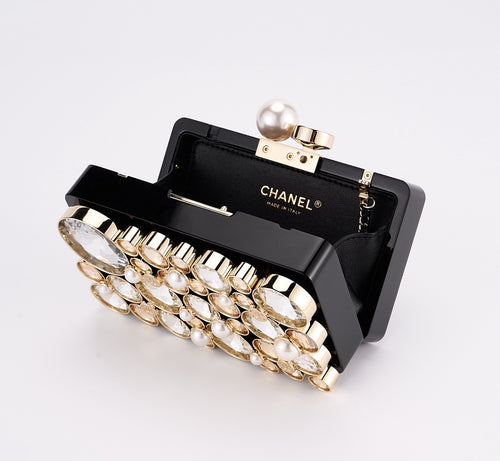 CHANEL Diamonds Shoulder Bag – 2025 Cruise Collection