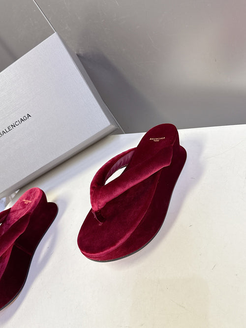 BALENCIAGA “Cloud Platform” Suede Flip-Flop Sandals
