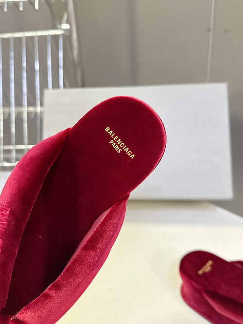 BALENCIAGA “Cloud Platform” Suede Flip-Flop Sandals