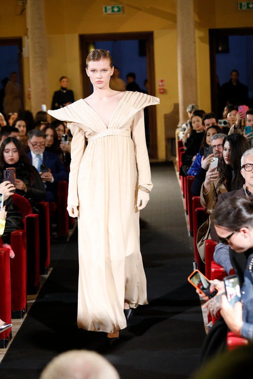 Puissance Sculptée -Aureliane Wing Column Gown