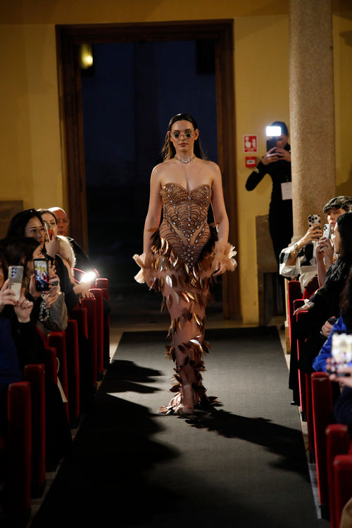 Puissance Sculptée – Auréon Dominion Crystal Gown