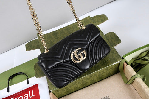 GUCCI GG Marmont Medium Shoulder Bag