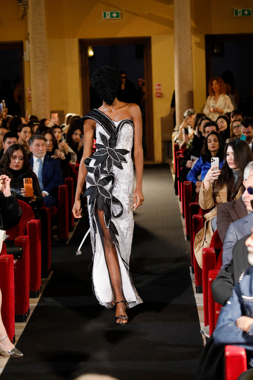 Puissance Sculptée – Shadow Orchid Dominion Gown