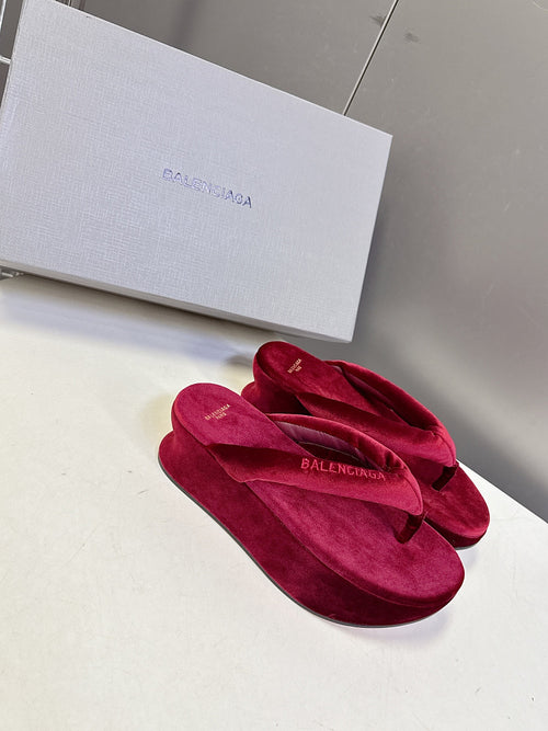 BALENCIAGA “Cloud Platform” Suede Flip-Flop Sandals