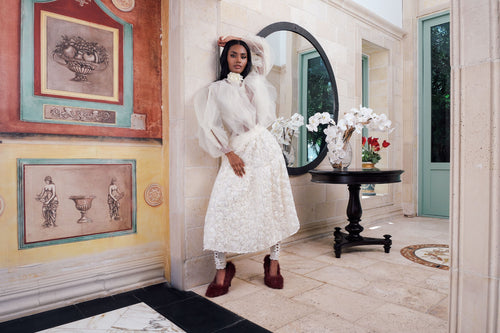 Rosaria Éternelle – Sculpted Rose Appliqué Skirt