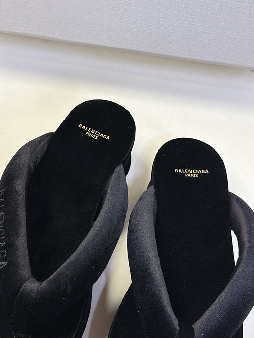 BALENCIAGA “Cloud Platform” Suede Flip-Flop Sandals