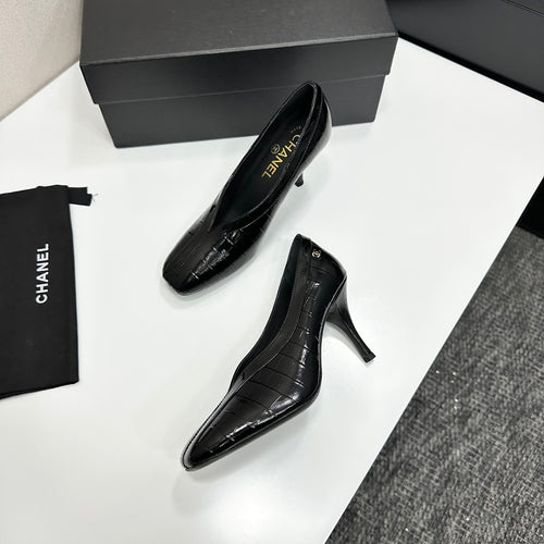 Chanel Noir Croc-Embossed Sculpted Pumps
