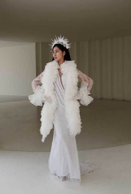 Vérité Blanche – Sculptural Gown
