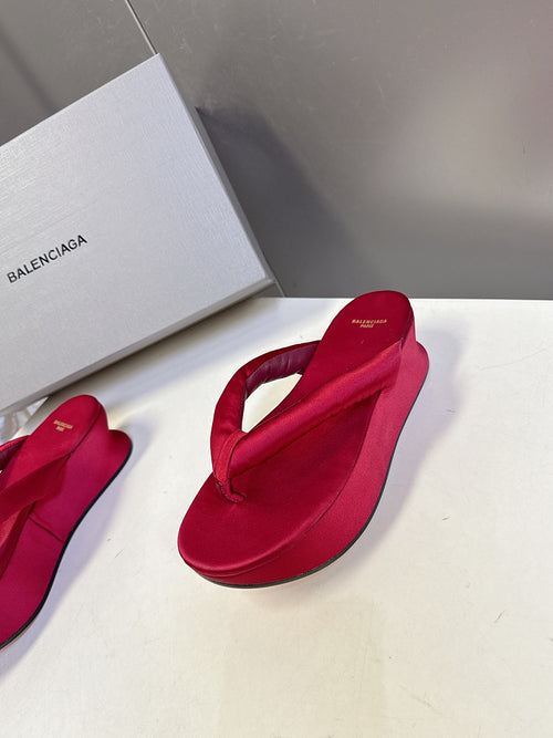 BALENCIAGA “Cloud Platform” Suede Flip-Flop Sandals