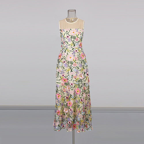 Floraison Élégante Embroidered Maxi Dress – Jardin Multicolor
