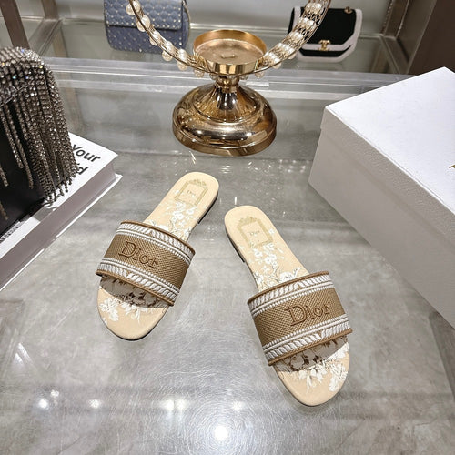 DIOR Dway Jardin d’Été Embroidered Slide Sandals
