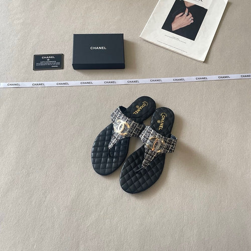CHANEL Quilted Leather CC Thong Sandal