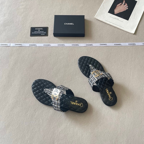 CHANEL Quilted Leather CC Thong Sandal