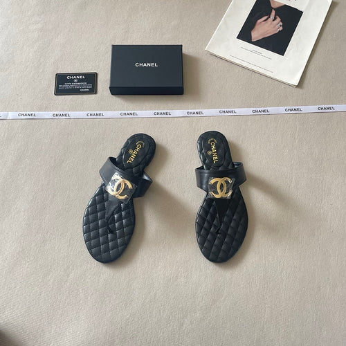 CHANEL Quilted Leather CC Thong Sandal