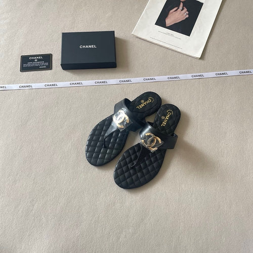 CHANEL Quilted Leather CC Thong Sandal