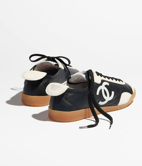 CHANEL CC Low-Top Leather Sneaker