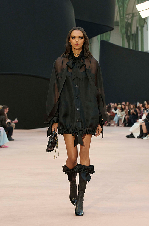 Chanel Bow Quilted Flap Bag – Black Lambskin with Gold Hardware