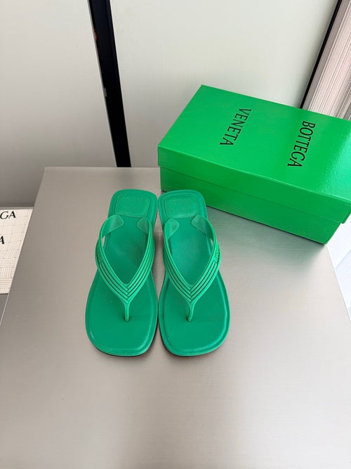 BOTTEGA VENETA Sampieri Thong Sandal