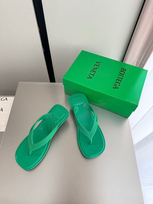 BOTTEGA VENETA Sampieri Thong Sandal