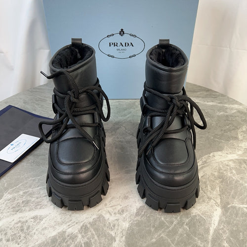 Prada Re-Nylon Gabardine Après Ski Booties in Black