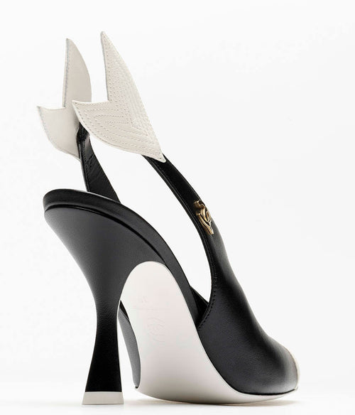 CHANEL Métiers d’Art 2026 “Aile de Camélia” Slingback Pumps