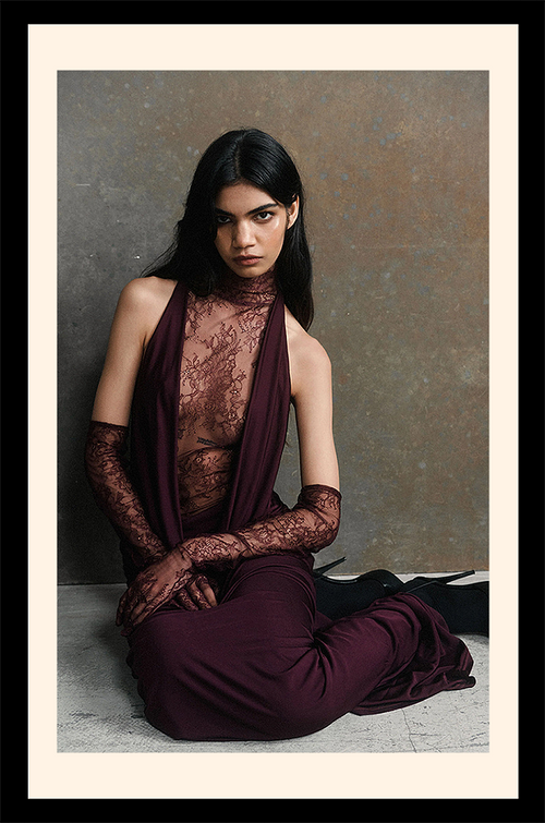 “Ravène de Minuit” Lace Gown