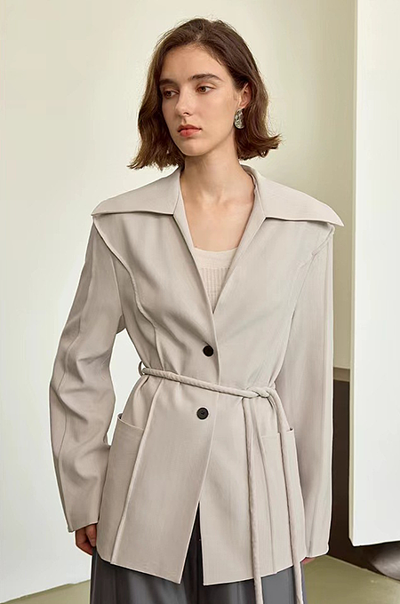 'Rich Achiever' Blazer