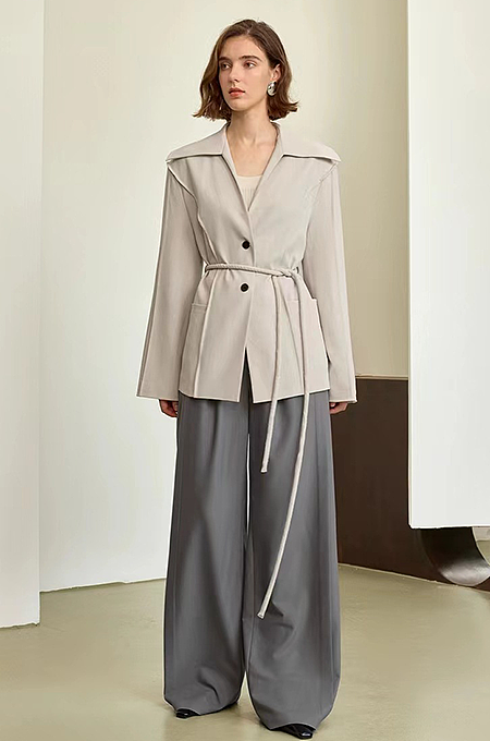 'Rich Achiever' Blazer