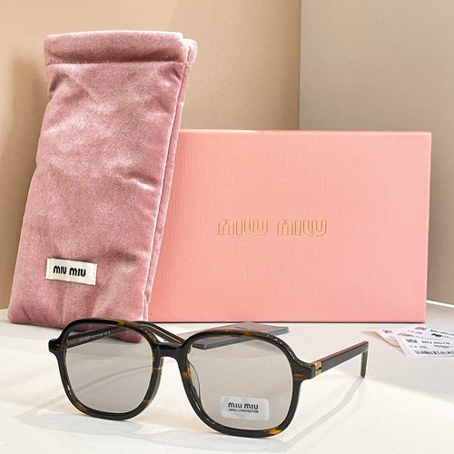 Miu Miu Quadrato Elegance Sunglasses