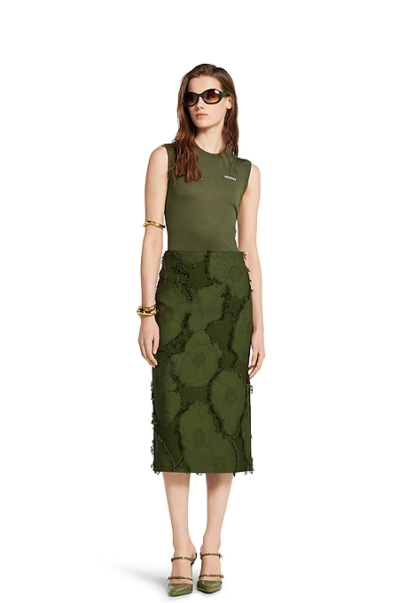 “Verde Silhouette” Embroidered Logo Sleeveless Knit Top