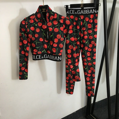 “Ciliegia Attitude” Dolce & Gabbana Cherry Logo Set