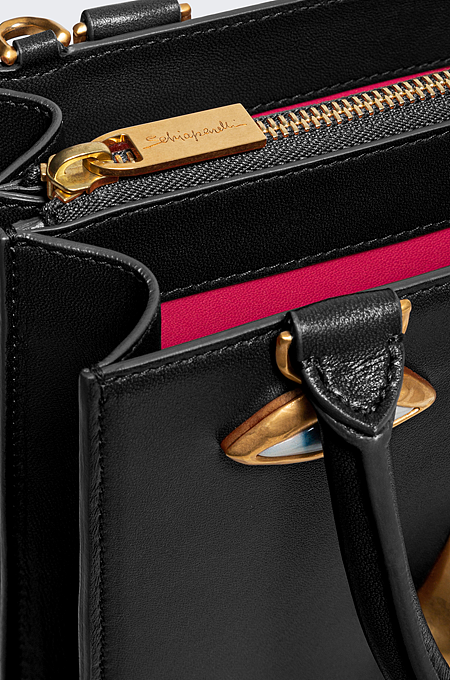 “Visage d’Or” Face Bag by Schiaparelli