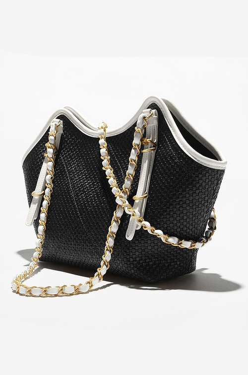Chanel Médaillon Noir Woven Tote with Gold Chain – Limited Resort Edition