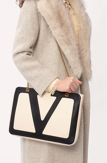 Valentino Garavani VLogo Escape Leather Tote