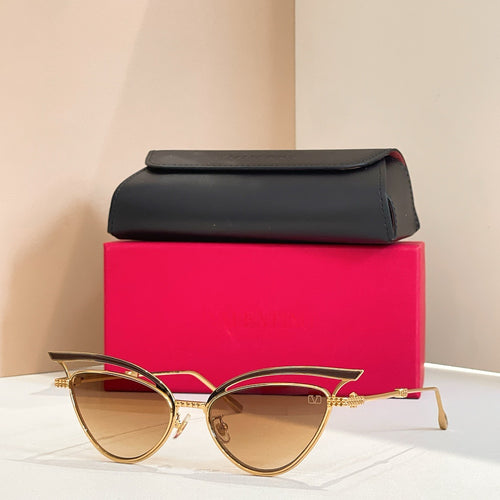 Valentino Garavani V-Cat Oversized Sunglasses