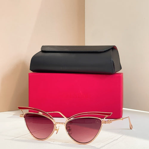 Valentino Garavani V-Cat Oversized Sunglasses