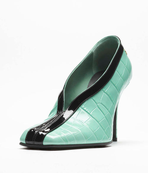 Chanel Émeraude Croc-Embossed Sculpted Pumps