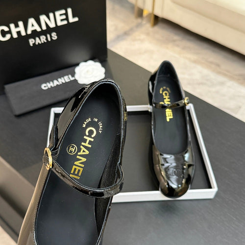 Chanel – Noir Lumière Mary Jane Heels