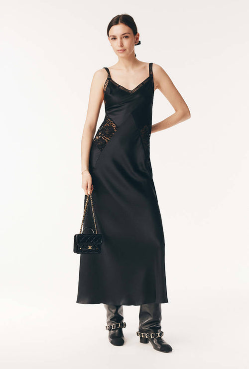 Chanel Iconic Chain-Linked Slouch Boots – Limited Edition