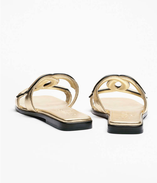 Chanel – Or Entrelacé CC Flat Sandals