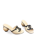 Chanel – Éclipse Perle CC Sculptural Mule Heels