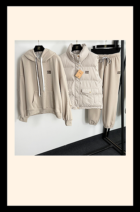 Dior Jardin Astral Embroidered Wool Sweater – LUXE LIVING FASHIONS