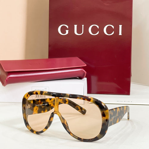 Gucci Obsidian Visor Oversized Sunglasses