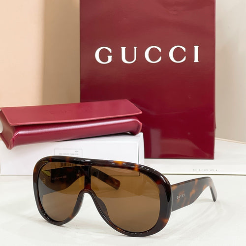 Gucci Obsidian Visor Oversized Sunglasses