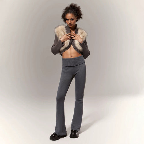 Cappotto di Pelliccia Écru” Cropped Knit Cardigan with Plush Faux-Fur Paneling