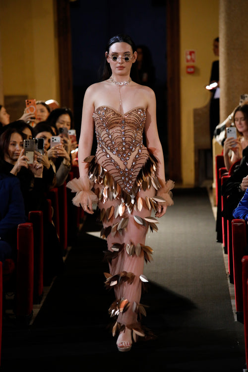 Puissance Sculptée – Auréon Dominion Crystal Gown