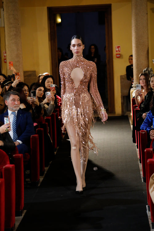 Puissance Sculptée – Aurélion Radiant Fringe Gown