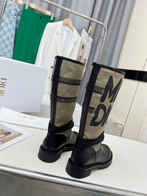 ‘D Major’ Boot