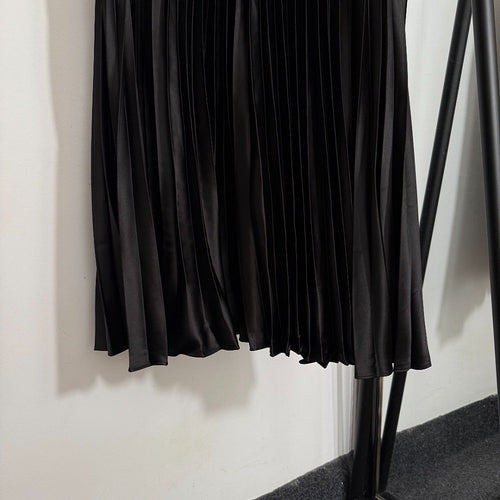 Balenciaga Signature BB Pleated Midi Skirt – Black