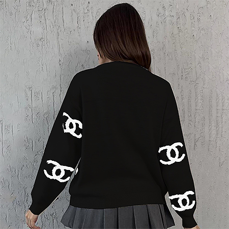 ‘CC’ Logo Sweater